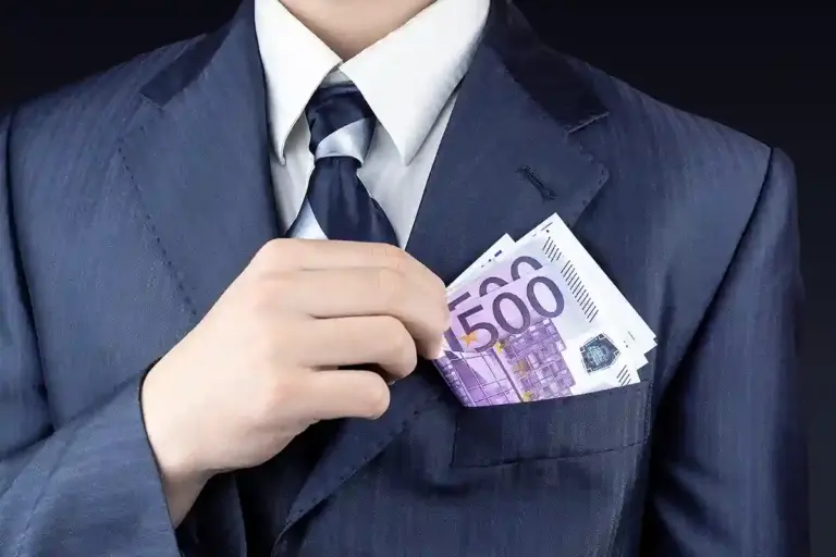 4 Zodiako ženklai, kuriems negresia skurdas