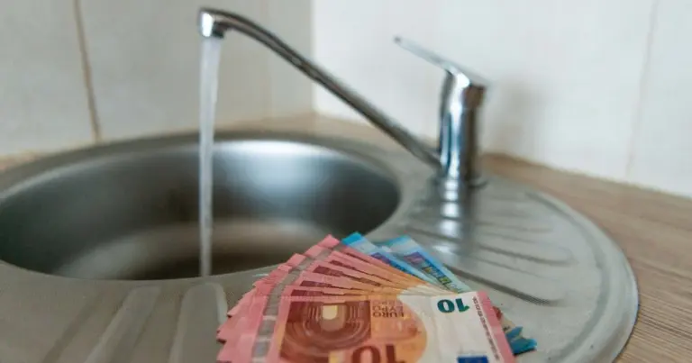 Gyventojus pasiekė nauji pranešimai: brangsta vanduo