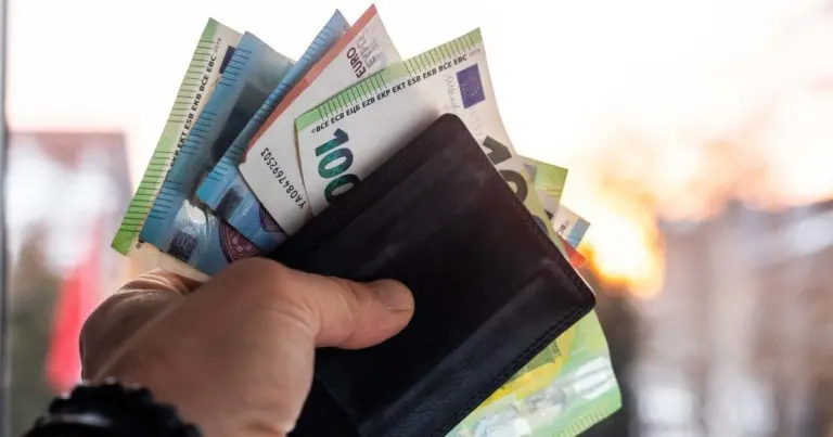 Tūkstančiams gyventojų „Sodra“ gali nuskaityti po 1158 eurus: štai ką daryti, kad pinigų neprarastumėte