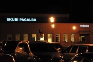 Su greitąja į ligoninę atvežta vilnietė pašiurpo nuo piktų gydytojos žodžių: „Kraujuosi, tau gabalais viskas kris“