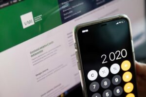 Pervedėte pinigus kitam žmogui? Įspėja nejuokauti – sulauksite VMI dėmesio, skirs ir baudą