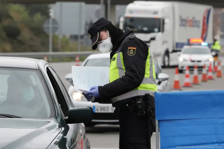Sergamumas gripu ir COVID-19 sparčiai auga: gali prireikti ribojimų?