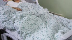 Pamatę, kas slepiasi paauglės pilve, medikai pritrūko žodžių: įspėja visus