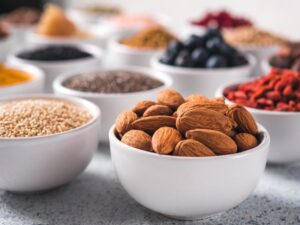Tragiškai užgeso mažamečio gyvybė: tėvai praktikavo veganizmą, gydė česnaku ir imbieru