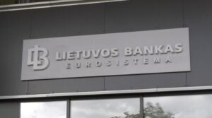 Kur dingsta gyventojų pinigai: kas ir kiek pasiima sukaupto turto žmogui mirus?