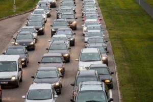 Vairuotojams – nauji pokyčiai: su tokiais automobiliais važiuoti Lietuvoje uždraus