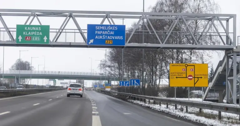 Mokės visi vairuotojai? Pasakė, kaip veiks kelių apmokestinimas