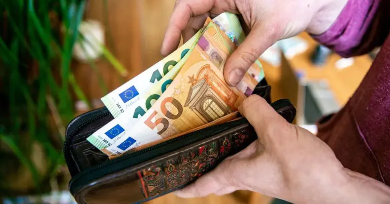Pavėlavote apmokėti sąskaitą? Laukite nemalonumų – gyventojams taiko mokestį, grasina teismais