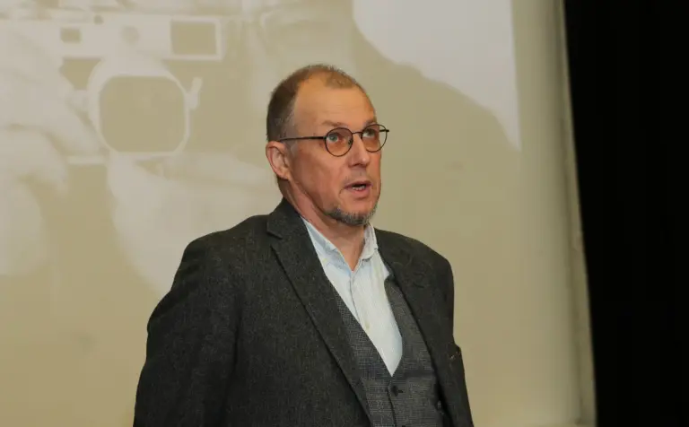G.Landsbergio tėvas, gindamas sūnų, Lietuvą išvadino visišku kaimu