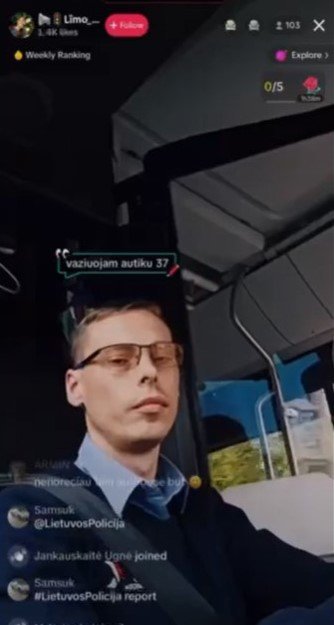 Kauniečiai užfiksavo prie autobuso vairo „TikTok“ transliacijas filmuojantį vairuotoją (nuotr. stop kadras/Kas vyksta Kaune)