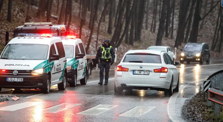 200 eurų bauda, jei pristabdysite prieš greičio matuoklį: naujovė, kuri tramdys greičio mėgėjus
