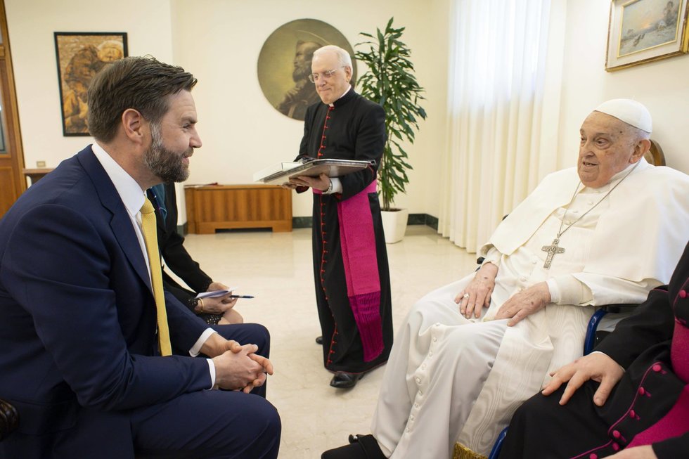 JD Vance ir popiežius Pranciškus (nuotr. SCANPIX)
