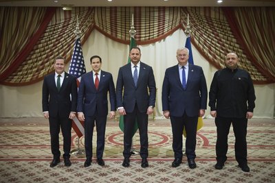 Mike'as Waltzas, Marco Rubio, Andrijus Jermakas, Andrijus Sybiha, Rustemas Umerovas