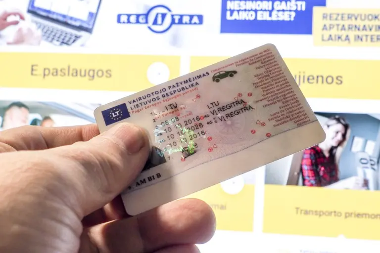 Teks pratintis prie naujovių – ruošiasi keisti vairuotojų pažymėjimus