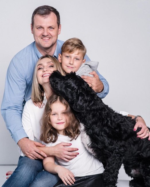 Gintautas ir Ilma Paluckai su vaikais (nuotr. asm. archyvo)