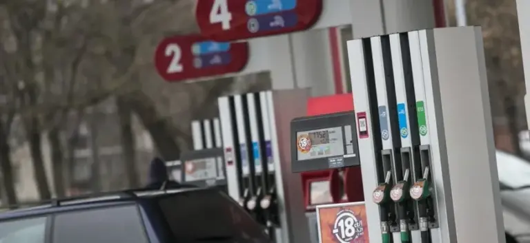 Žinia Lietuvos vairuotojams: dyzelinas brangs iki 2,5 euro už litrą?