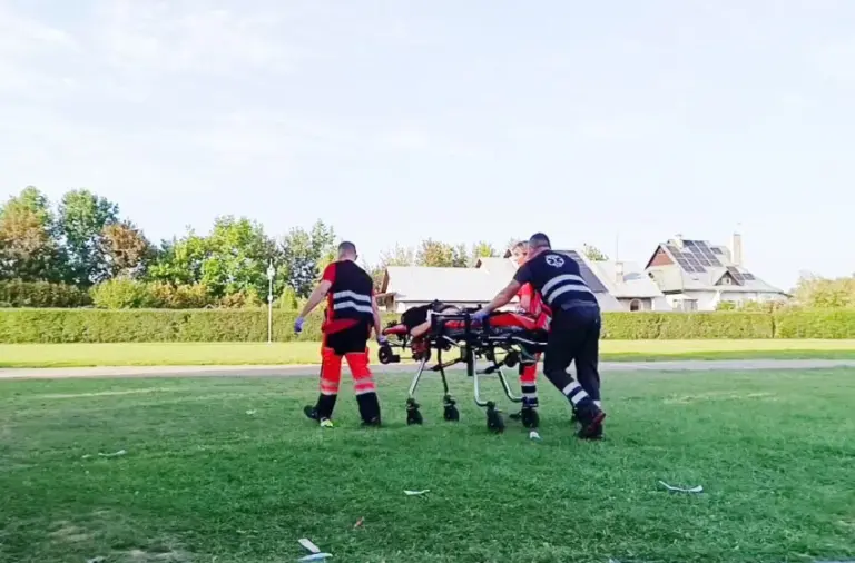 Gelbėti Kėdainiuose sukniubusio paauglio skubėjo dvi medikų brigados