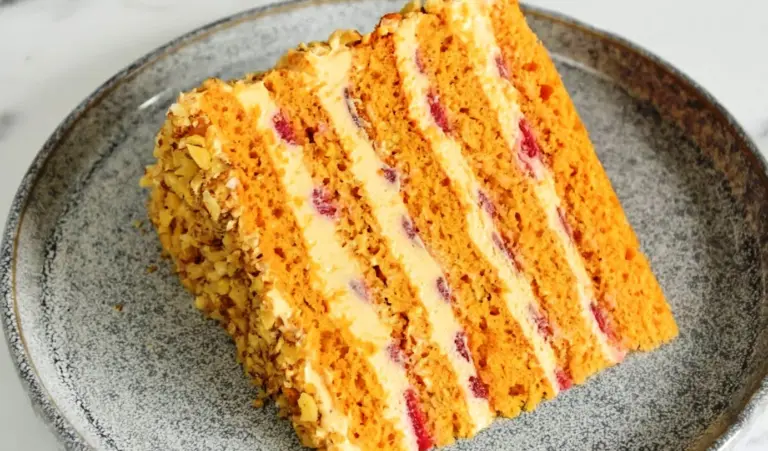 Daug skanesnis nei bet kuris medaus pyragas. Tortas „Caramel Girl”