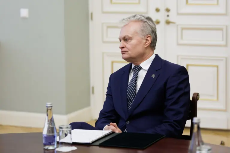 To dar nebuvo: elektrėniškis padavė G. Nausėdą į teismą