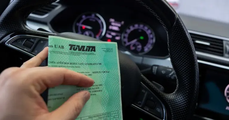 Nauji pakeitimai vairuotojams: „žalio lapo“ negausite, jei tai pamatys tikrintojai