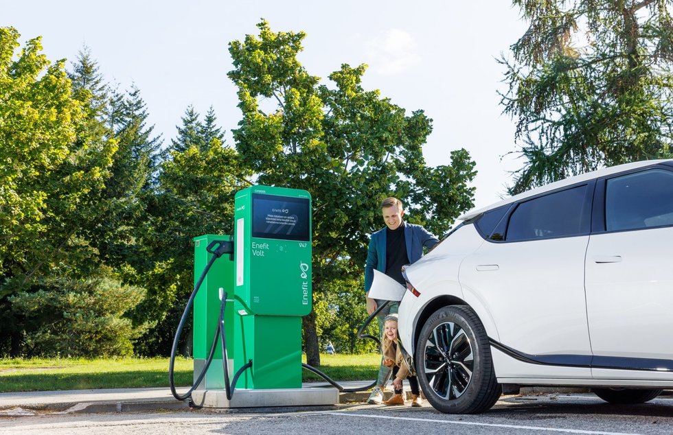 Įkrovimo stotelė (nuotr. Organizatorių) Įkrovimo stotelė (nuotr. Organizatorių)