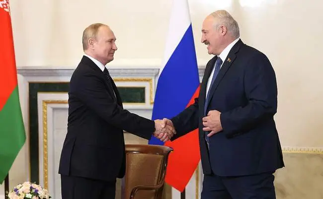 Kremliui šokas. Lukašenka smogia Putinui į skaudžiausią vietą