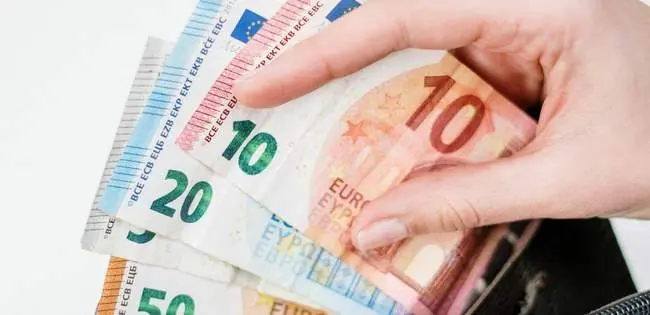 „Nuo 2027 metų. Pasišiauš plaukai.“ Grynųjų pabaiga?