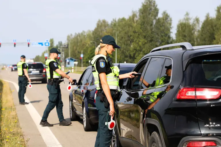 Svarbūs pokyčiai: nuo šiandien kai kurie automobilių numeriai – nebegalioja! nenustebkite, jei sustabdys ir nubaus