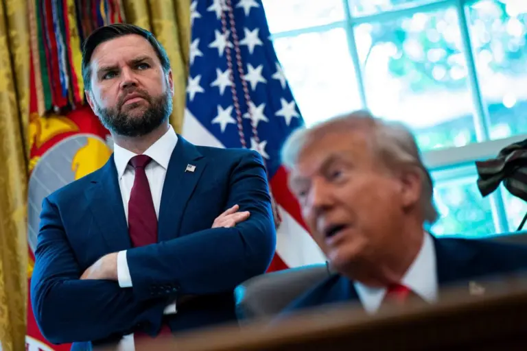 J. D. Vance’as pakomentavo D. Trumpo sveikatos būklę: teigia esąs pasiruošęs perimti pareigas