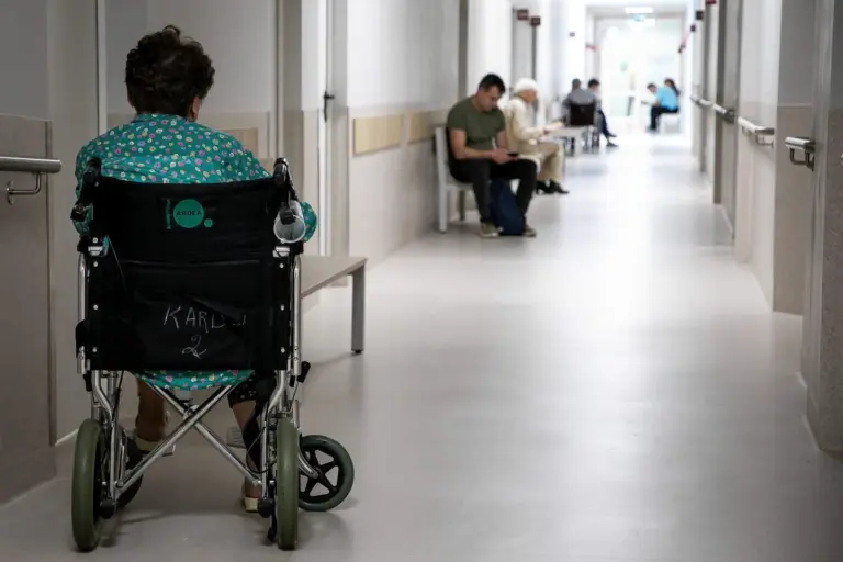 Europoje sparčiai plinta pavojingas užkratas: medikams baisu, kad nepadės jokie vaistai