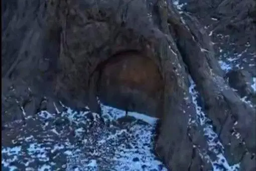 Giliai kalnuose. Paslaptingas portalas. Internetas pašėlo (Video)