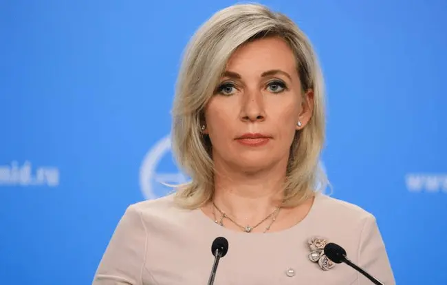 „Geriau dirbti psichologe.“ Zacharova užsipuolė Lietuvą