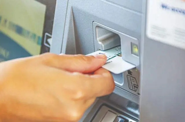 Pinigai „užšaldyti“. Bankai įveda taisyklę, kuri palies kiekvieną