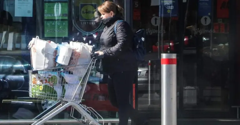 Parduotuvėse – mokestis už „nuodėmę“: netrukus keisime įpročius apsipirkdami?