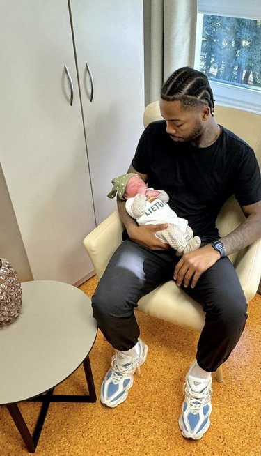 krepšininko De Angelo William Stewart sūnus (nuotr. facebook.com)