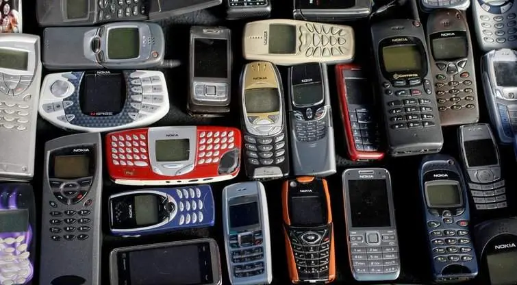 Nenaudojami telefonai guli stalčiuje? Pasitikrinkite – gali būti verti daugiau nei 10 tūkst. eurų