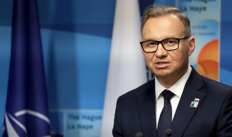 Lenkija meta iššūkį skaitmeninei Europai: atsisakė įvesti grynųjų pinigų ribojimus