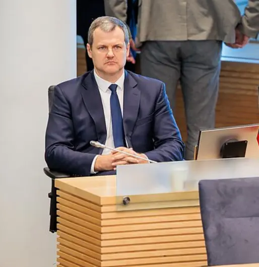 Valdantieji užblokavo opozicijos siūlymą svarstyti apkaltą Gintautui Paluckui