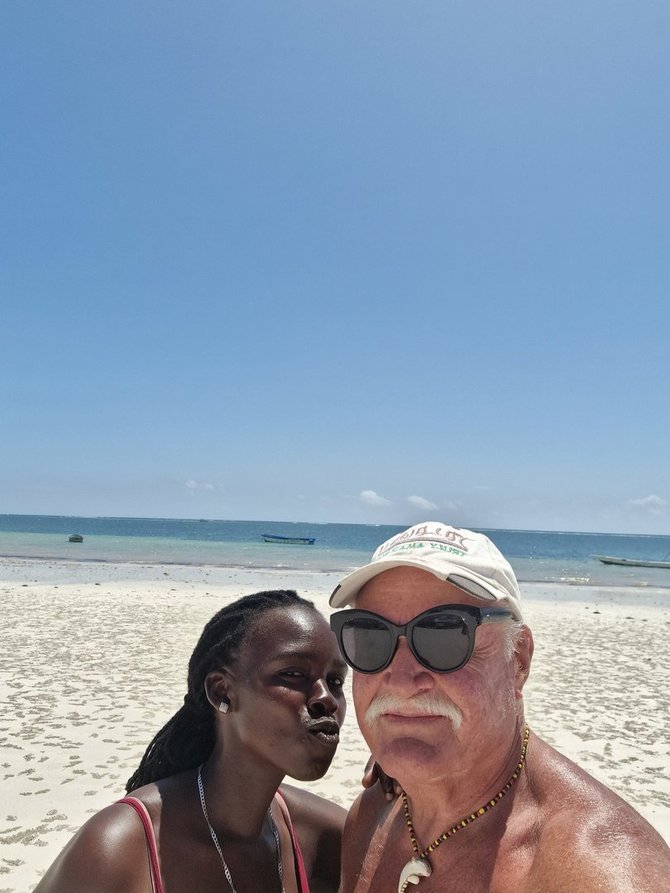 Justino Naviko asmeninio archyvo nuotr. / Kenijos gyventoja ir Justinas Navikas