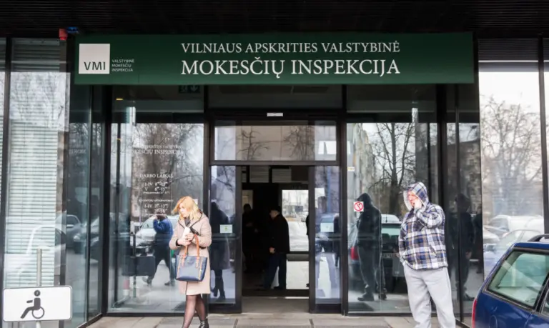 Iš kiekvieno lietuvio – po 16 eurų kasdien