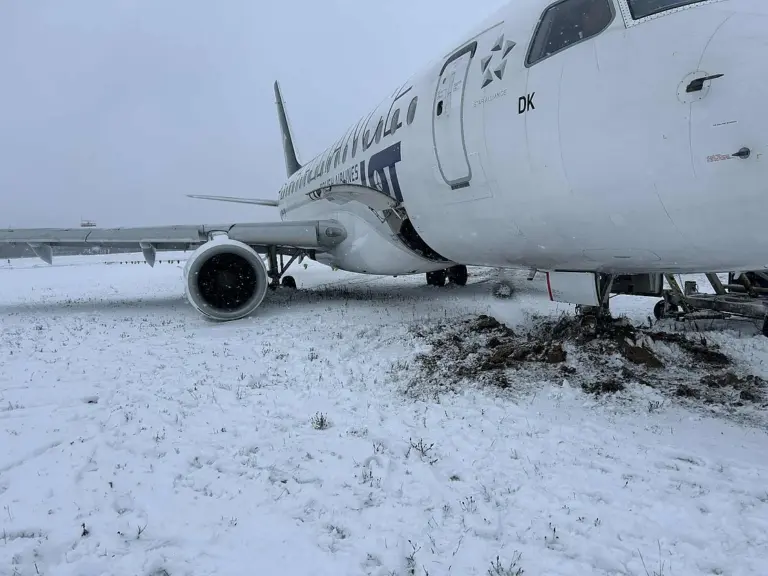Nelaime: Vilniaus oro uoste nuo tako nuriedėjo lėktuvas