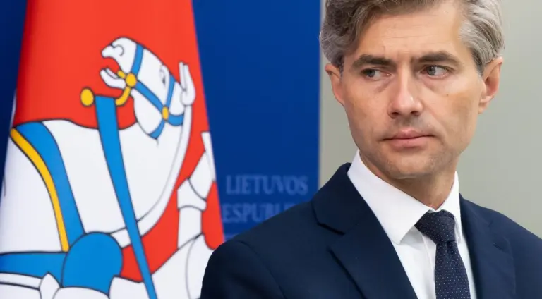 Baltarusijos „dviguba ataka“: Budrys ragina smogti sankcijomis