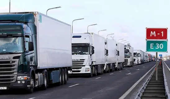Lukašenka atsisakė laikinai atidaryti evakuacinį koridorių Lietuvos vilkikams