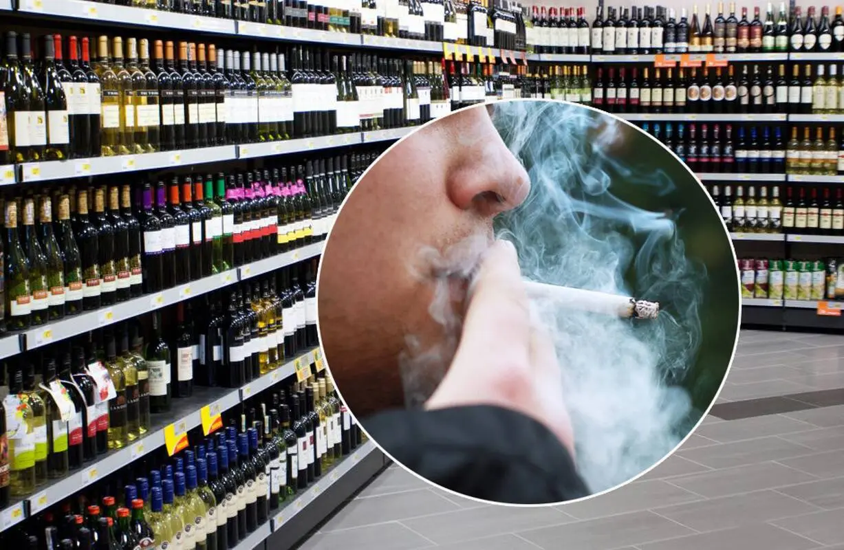 Pasirodo štai kiek 2026 m. brangs alkoholis ir cigaretės: kainos kils ir 11 eurų?
