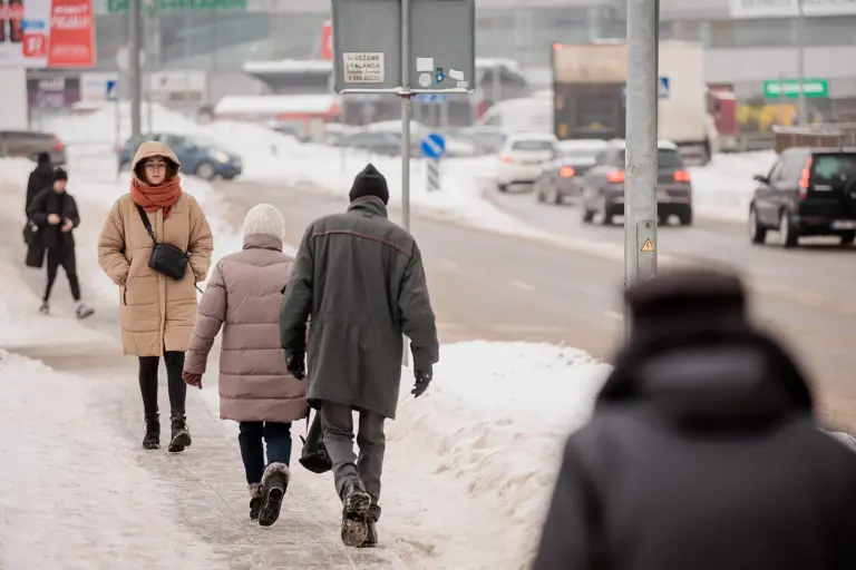 Atsiėmus pensijų pinigus – staigmena: gyventojai praras išmokas ir ne tik?