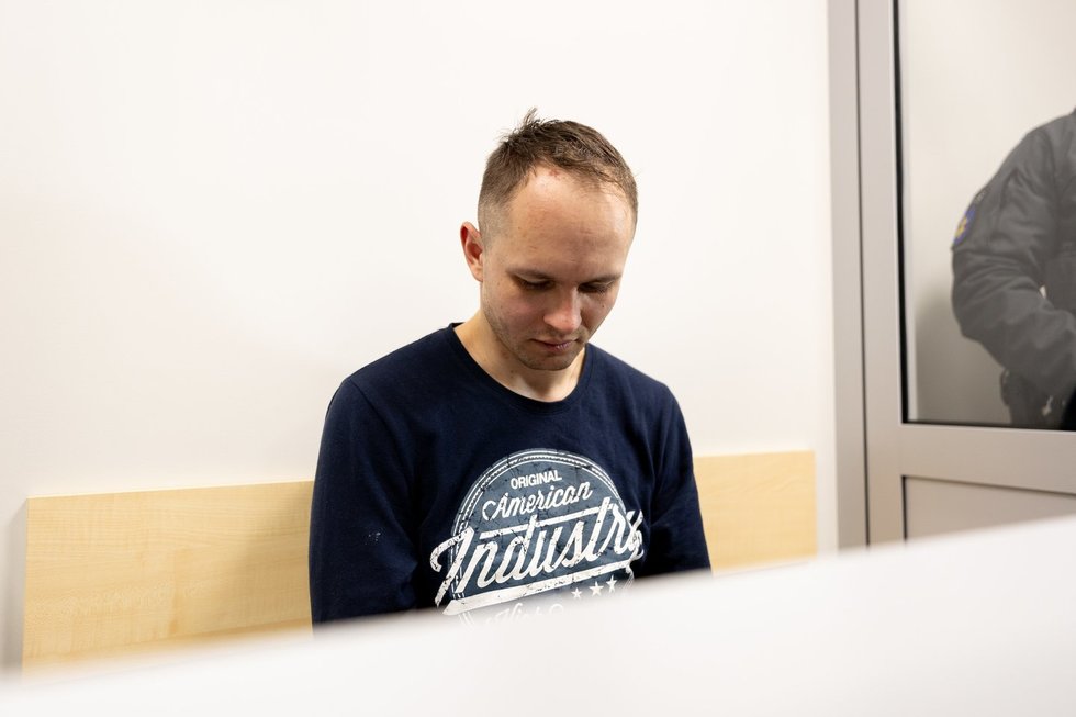 Teismo posėdis dėl Beno Mikutavičiaus suėmimo (nuotr. Elta) Teismo posėdis dėl Beno Mikutavičiaus suėmimo (nuotr. Elta)