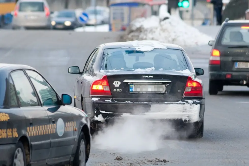 Laukia naujas automobilių taršos mokestis: jo neįvedus, lietuviai turės mokėti dar daugiau?
