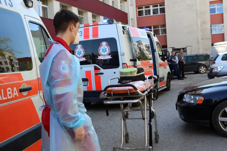 Vilniaus rajone – kraupi nelaimė: iš antro aukšto iškrito pernai gimęs kūdikis