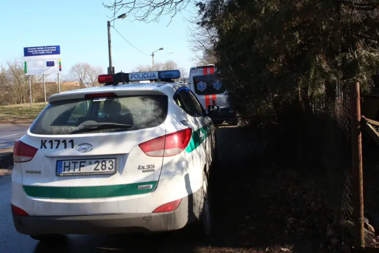 Po pranešimo apie namuose 3 dienas paliktas vienas mergaites ant kojų buvo sukeltos visos Jonavos tarnybos
