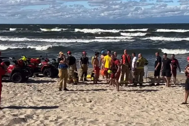 Baltijos bangoms nunešus dvi mergaites, tėvas puolė gelbėti – viskas baigėsi baisia tragedija